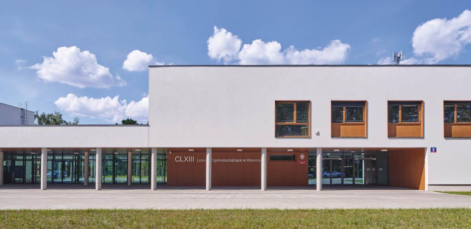 Nr 9/2024: Liceum w Wesołej, proj. plus3-architekci