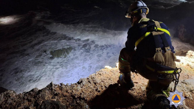 13-letnia Oliwia porwana przez falę. Rodzinny spacer zakończył się tragedią