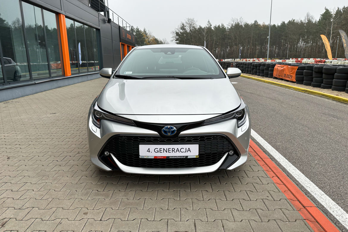 Testujemy różne generacje hybrydy Toyoty