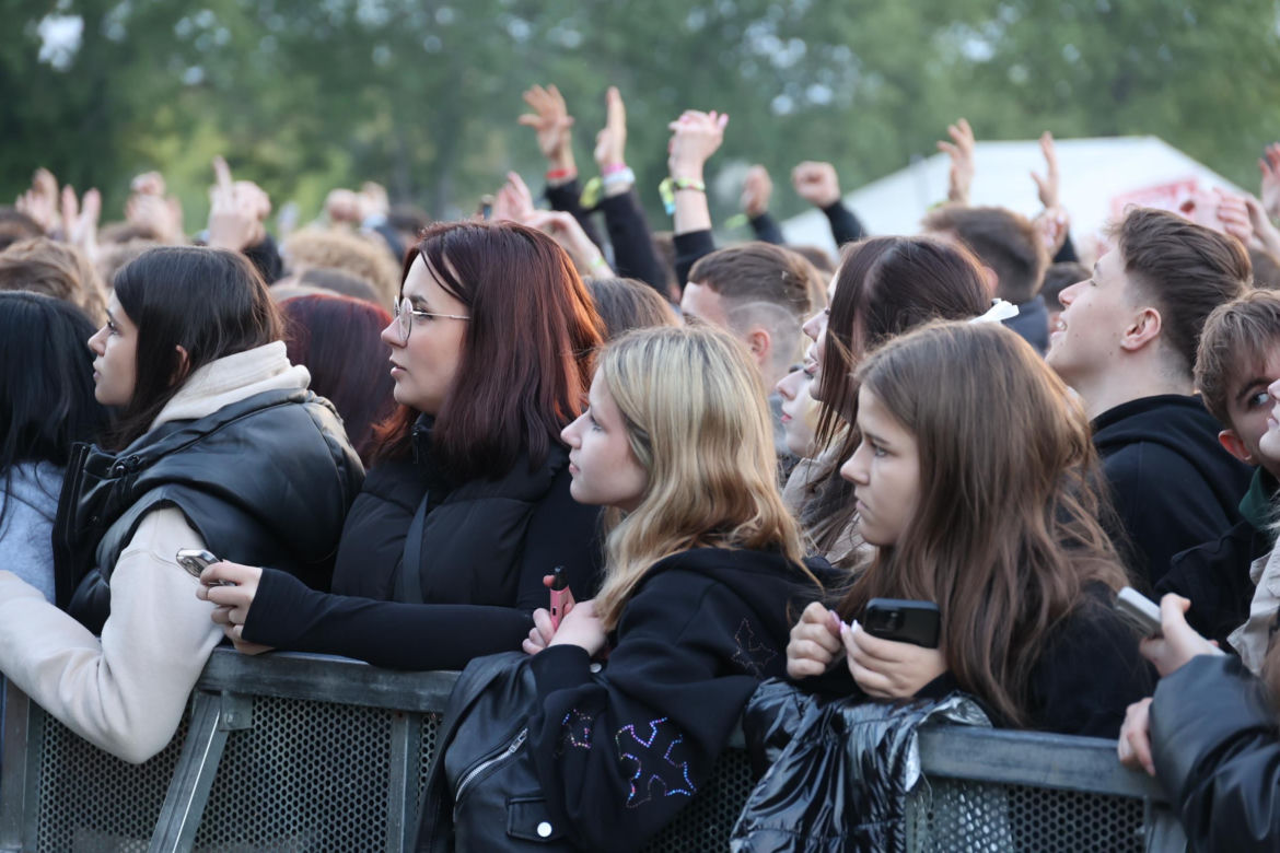 Tłum studentów bawił się pierwszego dnia Juwenaliów Politechniki Lubelskiej 2025
