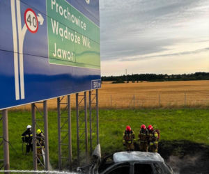 Tajemniczy wypadek na A4. Samochód zamienił się w kulę ognia