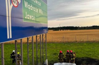 Tajemniczy wypadek na A4. Samochód zamienił się w kulę ognia