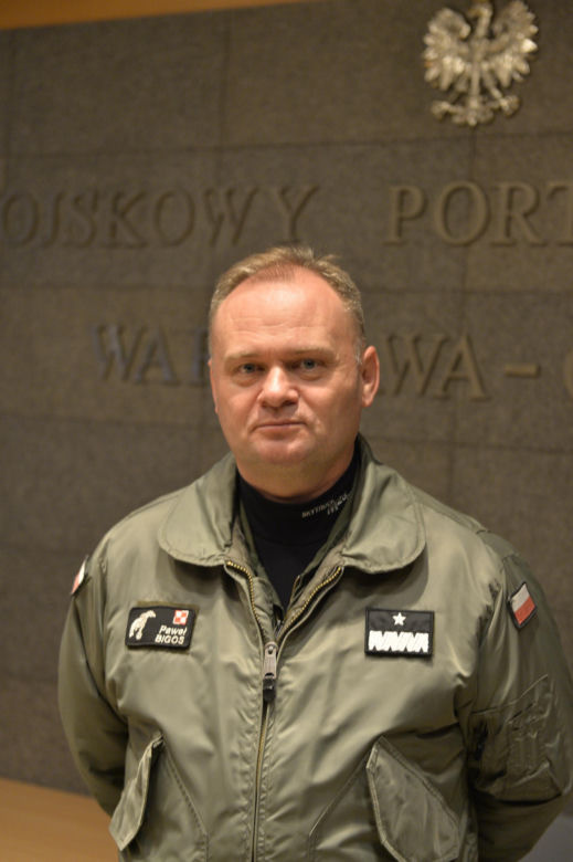 Polscy pielgrzymi ewakuowani z Izraela wylądowali w Warszawie. "Dziękujemy naszym żołnierzom"