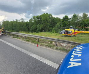 Auto spadło z wiaduktu. Dwie osoby nie żyją