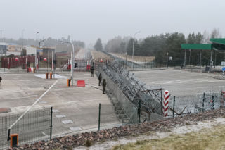 Migranci rzucili się na granicę Polski z Białorusią. Chcą zdążyć, zanim już będzie za późno