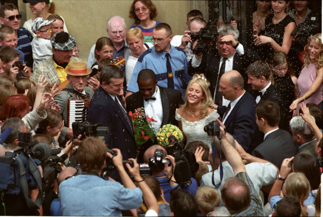 Co to był za ślub Emmanuela Olisadebe!