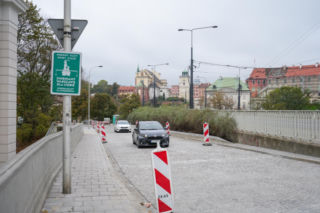 Kluczowy przejazd w centrum Warszawy znów otwarty po wyjątkowym odkryciu pod jezdnią