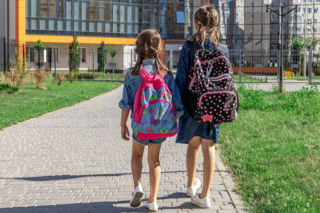 Plecak waży więcej niż powinien? Ten szkolny błąd wraca co roku we wrześniu