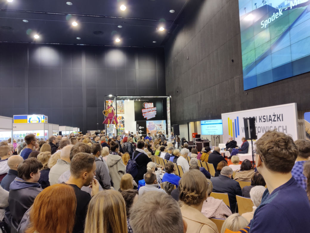Targi Książki w Katowicach 2022. Rozpoznajesz się na zdjęciach?