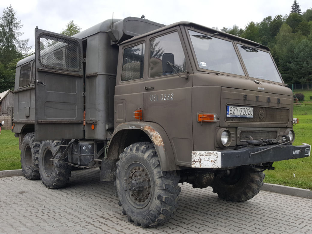 Zlot pojazdów zabytkowych w Korbielowie 2022