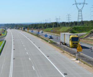 Cztery pasy ruchu do dyspozycji kierowców na budowym odcinku autostrady A1