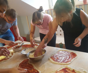 Warsztaty kręcenia pizzy z ekipą ESKA Summer City