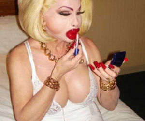 Amanda Lepore, ofiary operacji plastycznych