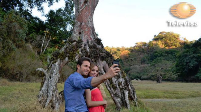 Prawdziwe uczucie (Amores Verdaderos) Nikki (Eiza Gonzalez), Francisco Guzman (Sebastian Rulli)