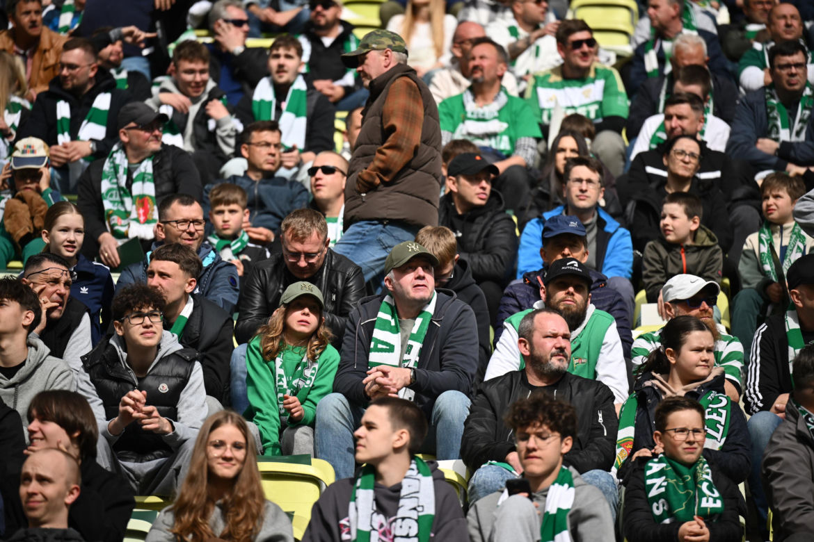 Lechia Gdańsk - Legia Warszawa: Zdjęcia kibiców z meczu 33. kolejki PKO BP Ekstraklasy