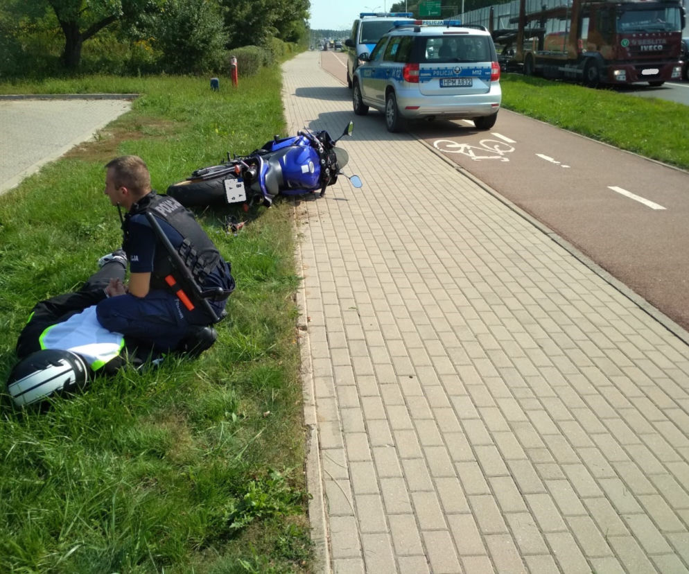 Pościg za motocyklistą w Białymstoku. 32-latek ucieczkę zakończył na trawniku