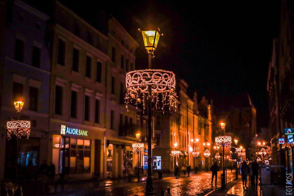 Toruń gotowy na święta Bożego Narodzenia. Cudowny klimat wypełnił starówkę