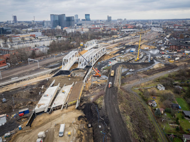 Stacja Katowice, widok z lotu ptaka na powstające wiadukty