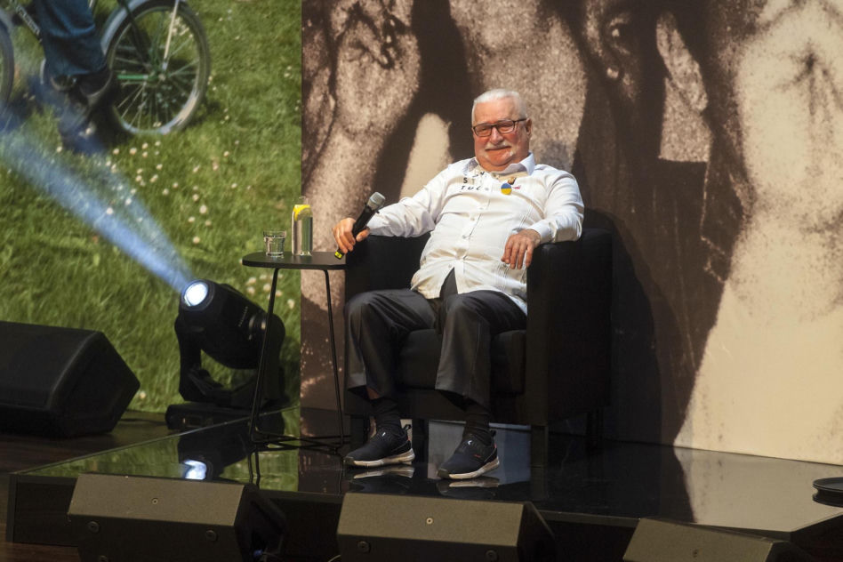 80. Urodziny Wałęsy. Występ Szroeder