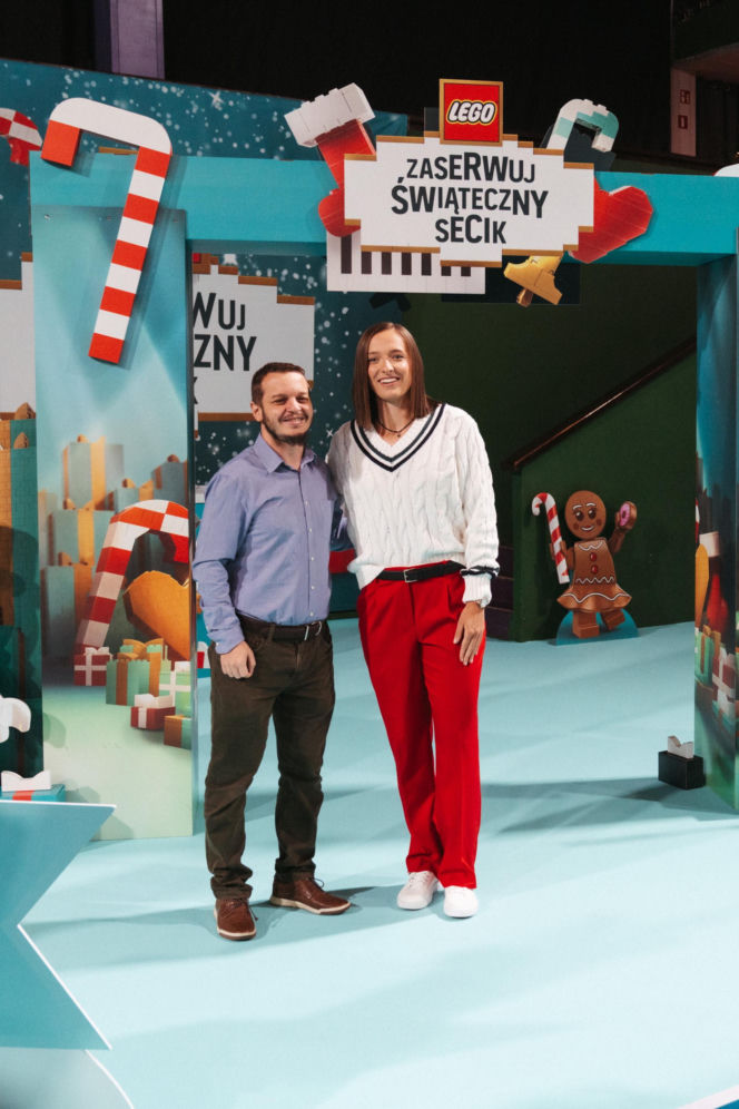 Iga Świątek bawiła się z dziećmi LEGO