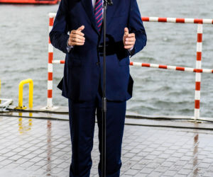stylizacje premiera Mateusza Morawieckiego