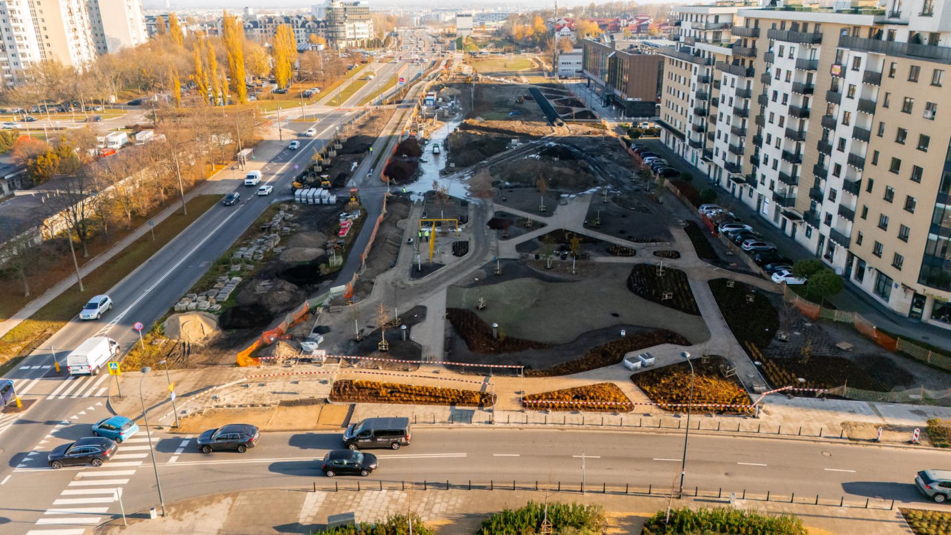 Park nad Południową Obwodnicą Warszawy w marcu 2026 r.