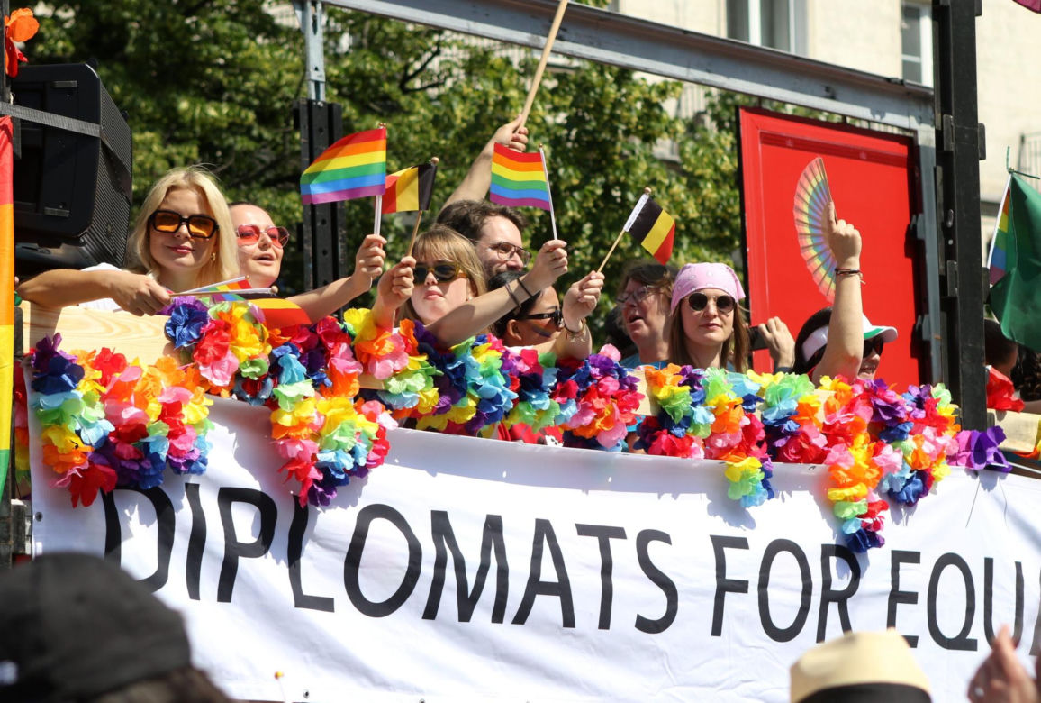Parada Równości w Warszawie zablokowana. Szokujące sceny!