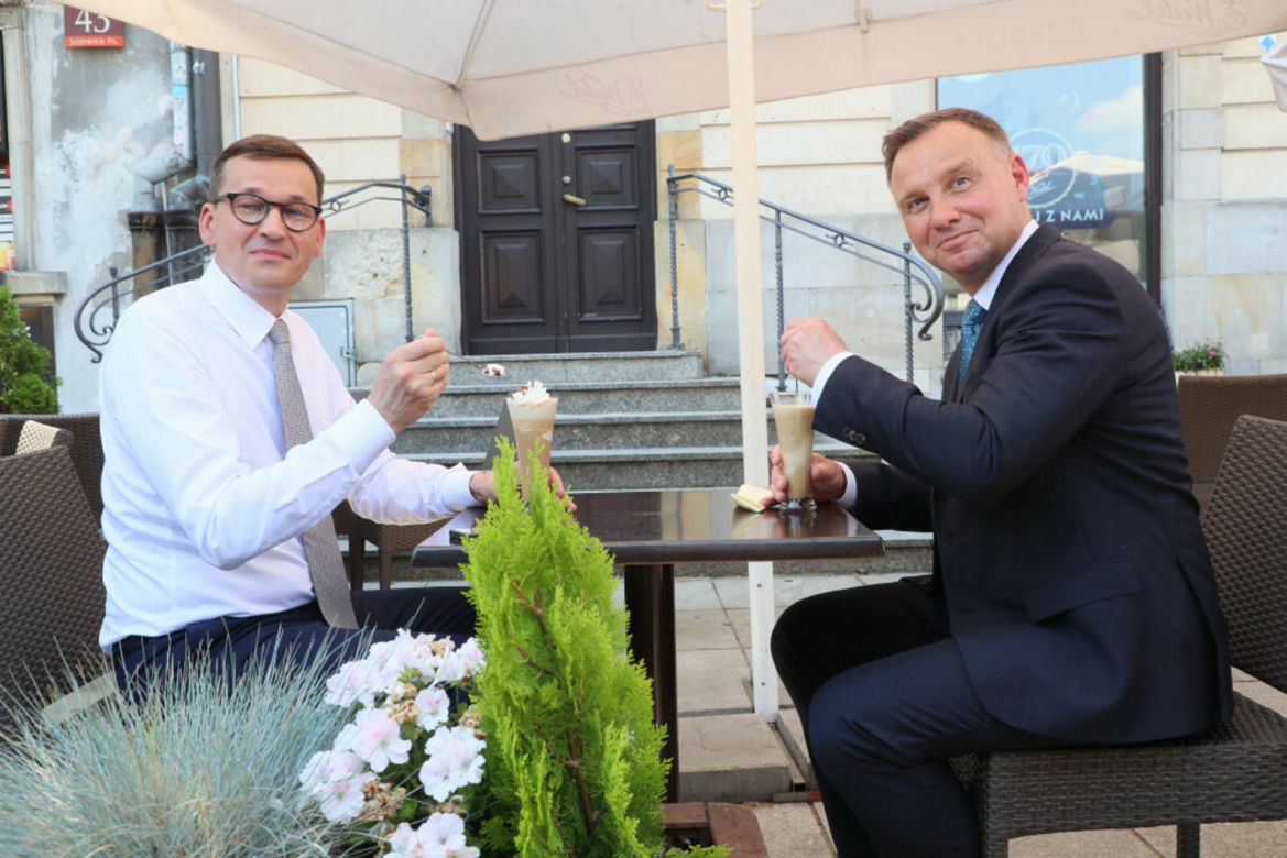 Mateusz Morawiecki i Andrzej Duda w kawiarni