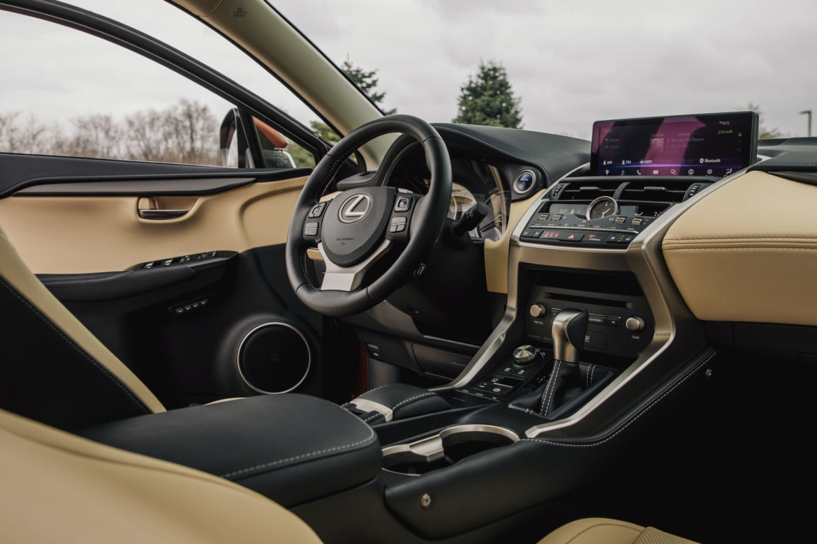 Lexus NX 300h