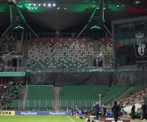 Piłkarze Wisły Kraków sprowokowali stadion Legii? Wymowny gest, nagrało się
