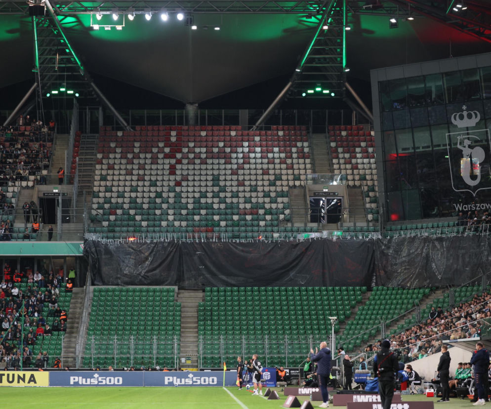 Pusty sektor gości na stadionie Legii podczas meczu z Wisłą Kraków. O proteście kibiców przeczytasz na SE Supersport.