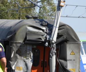Wstrząsające zdjęcia z katastrofy kolejowej na Mazowszu