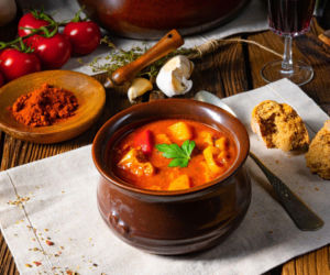 Bogracz, który zachwycił Magdę Gessler – idealny na rodzinny obiad