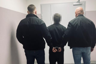 38-latek wprowadził się do matki. Kilkanaście godzin później dokonano makabrycznego odkrycia