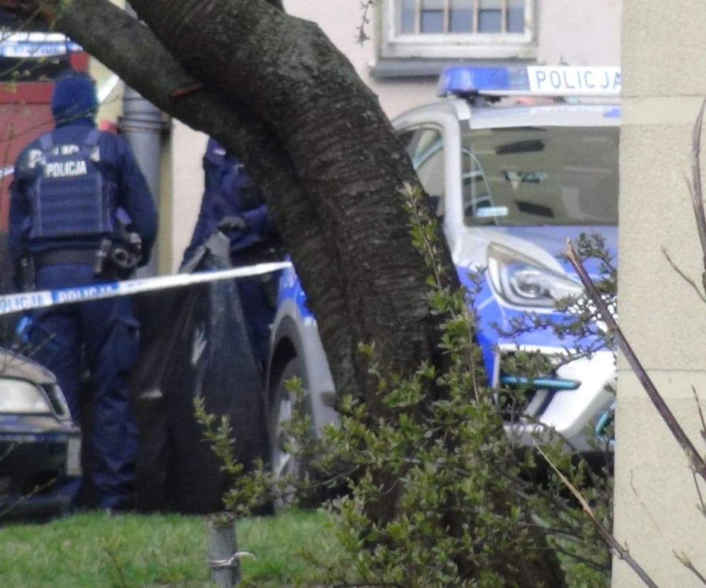 Skoczył z 7 piętra. Zginął na miejscu. 