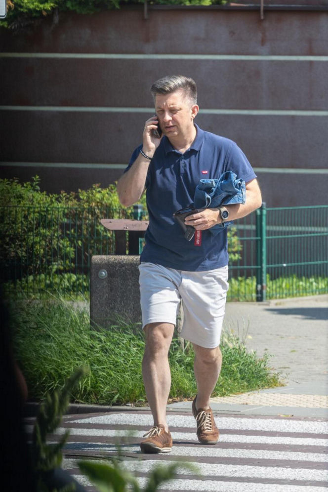 Michał Dworczyk skrócił spodnie za 100 zł