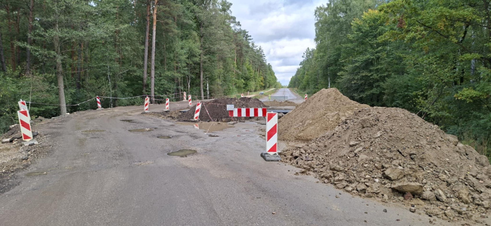 Remont drogi Tychów Stary - Starachowice (październik 2025)