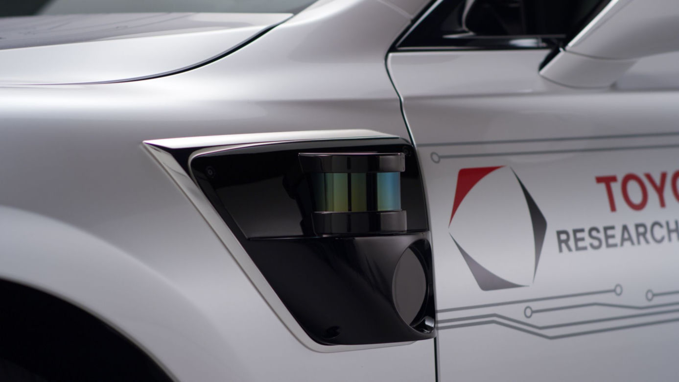 Lexus LS 500h do doskonalenia autonomicznej jazdy