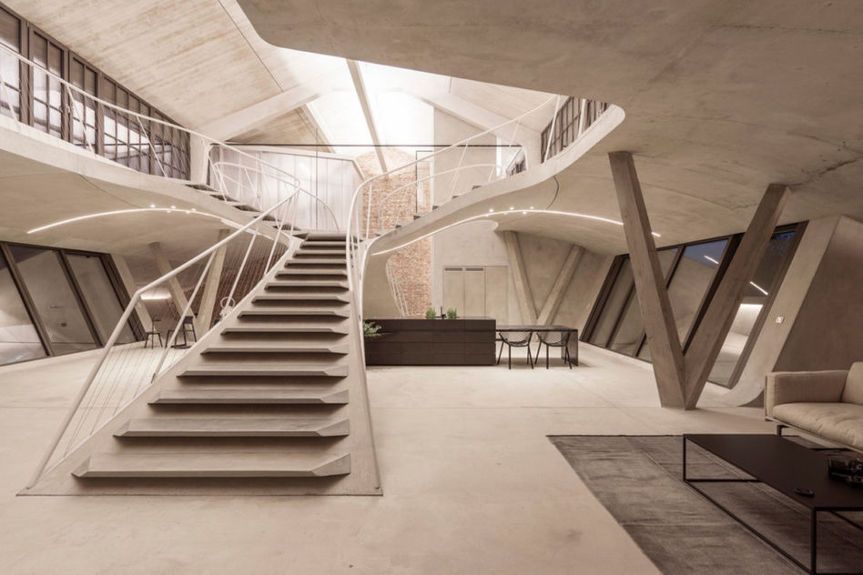 Loft w Hali Czołgów
