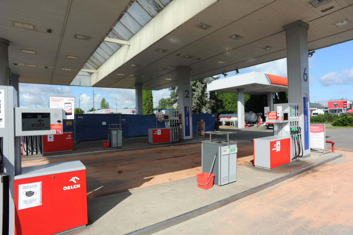 Koszalin: Pijany mężczyzna groził wysadzeniem stacji benzynowej