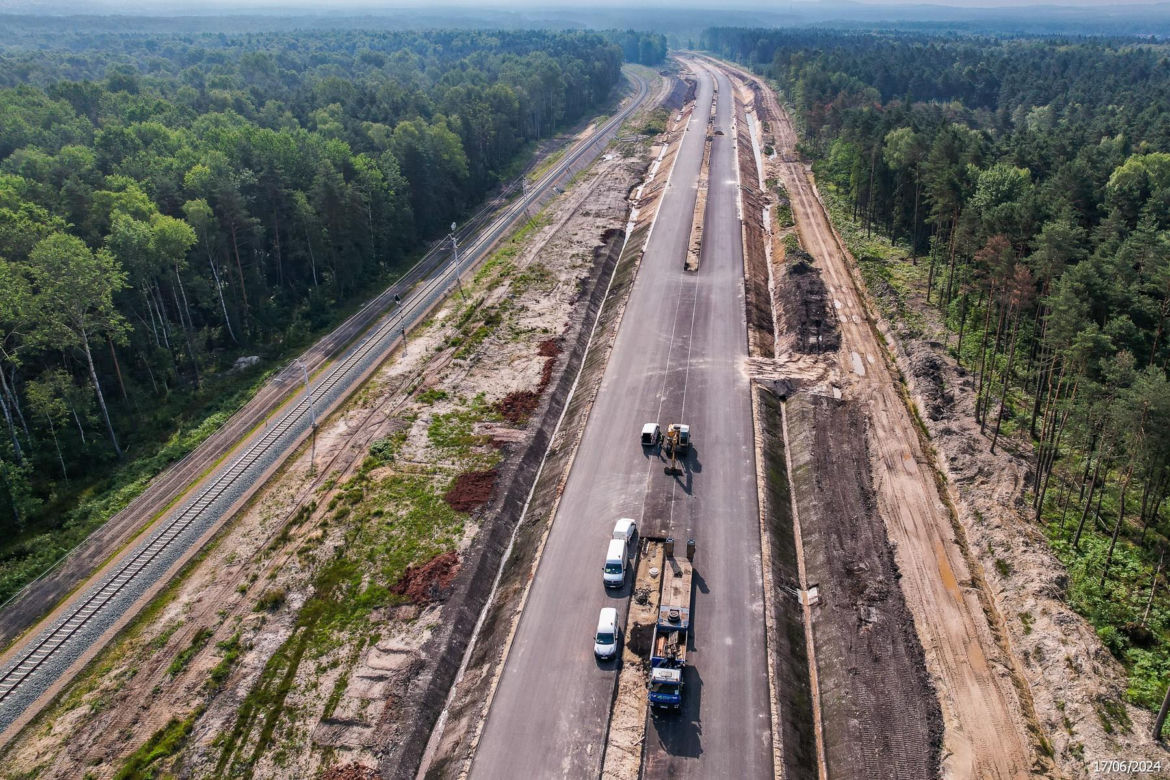 Plac budowy pierwszej części obwodnicy Zawiercia i Poręby w czerwcu 2024 r.