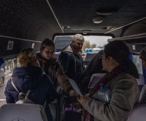 Ewakuacja ludności z terenów obleganych przez Rosjan