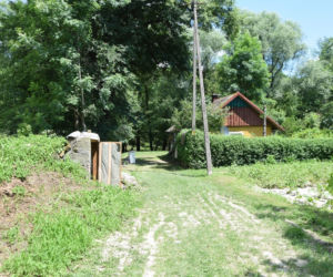 Manasterz. Dramatyczna sytuacja po powodzi - Woda zabrała im nawet wychodek 