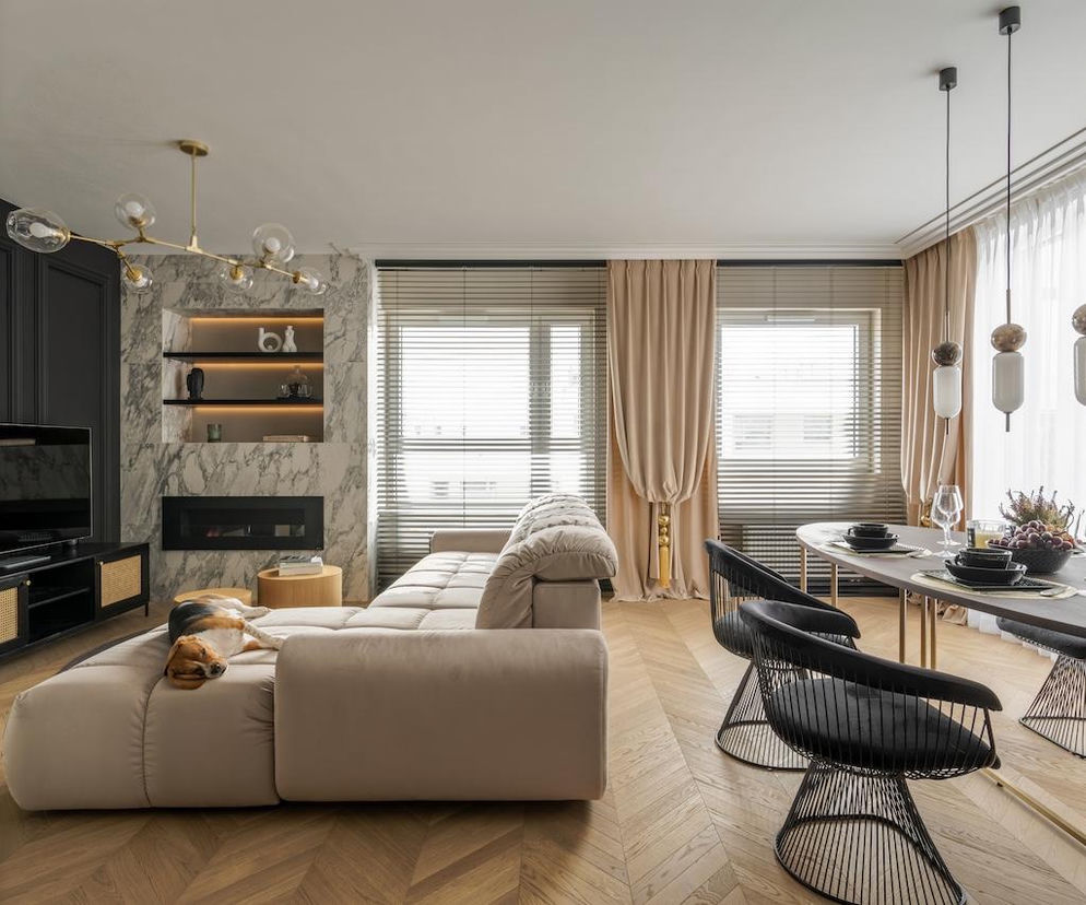 Tak wygląda współczesny szyk! Subtelny beż, szlachetne złoto i mocna czerń w jednym projekcie