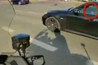 Nie zauważył policyjnego patrolu, bo zagapił się na telefon