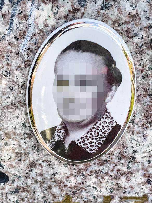 Dzieci zabite przez zboczonego mordercę spoczną w grobie razem z babcią