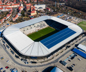 Budowa stadionu w Szczecinie. Dach już gotowy