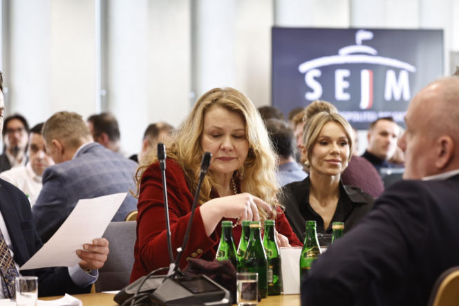 Doda i Małgorzata Rozenek-Majdan razem w Sejmie dla zwierząt