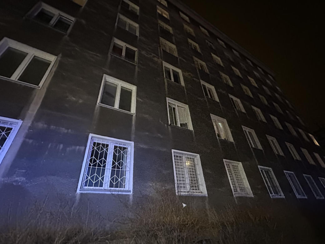 Na Pradze Północ kobieta zapomniała o kuchence i zasnęła. Strażacy uratowali ją w ostatniej chwili