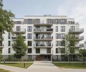 Czterdziestolatek w Warszawie. Jak dziś wygląda blok Karwowskich?